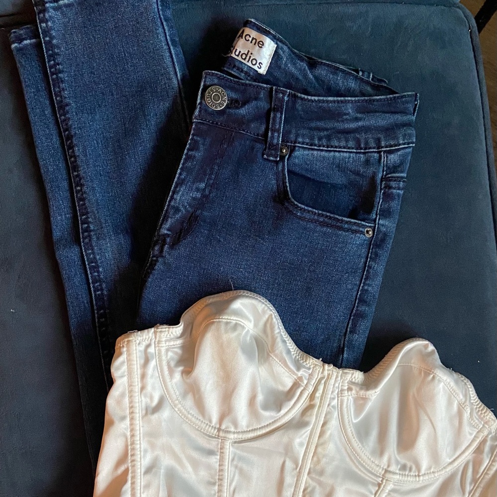 Acne Skinny jeans in Dark wash size 25